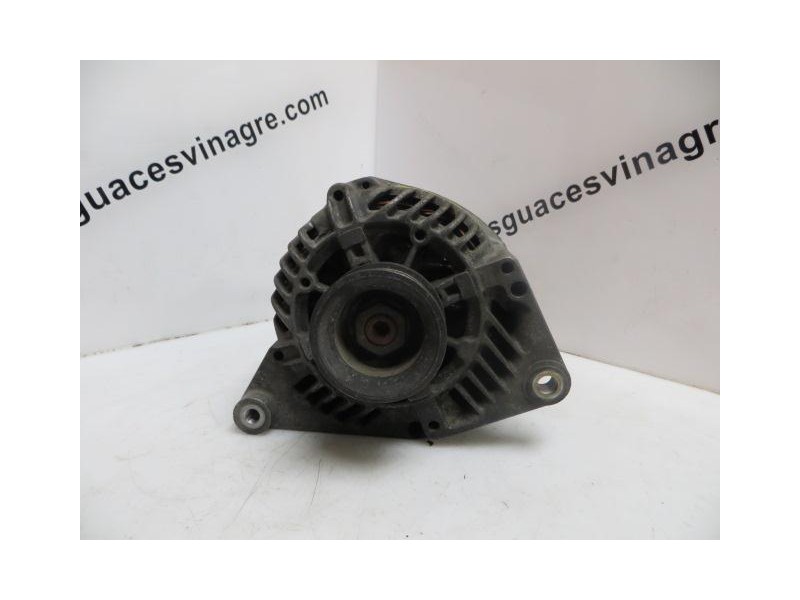 Recambio de alternador : audi a4 : 1.8 g turbo -aeb (149,60cv) 4p [1996] para audi a4 1.8 g turbo -aeb referencia OEM IAM   