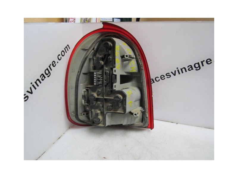 Recambio de piloto trasero dch. : opel corsa : 1.5 d -4ec1 (50,32cv) 3p [1995] para opel corsa 1.5 d -4ec1 referencia OEM IAM 3P