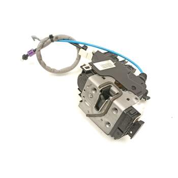 CERRADURA PUERTA DELANTERA DERECHA A1667200435 
