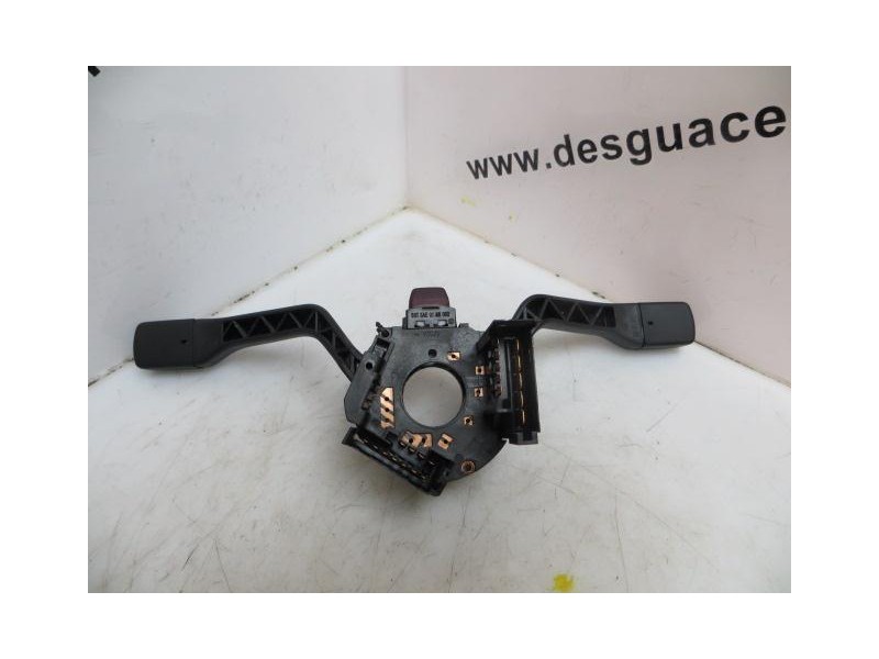 Recambio de mando luces y limpias : seat toledo : 1.8 g /rp (88,40cv) [1992] para seat toledo 1.8 g /rp referencia OEM IAM   