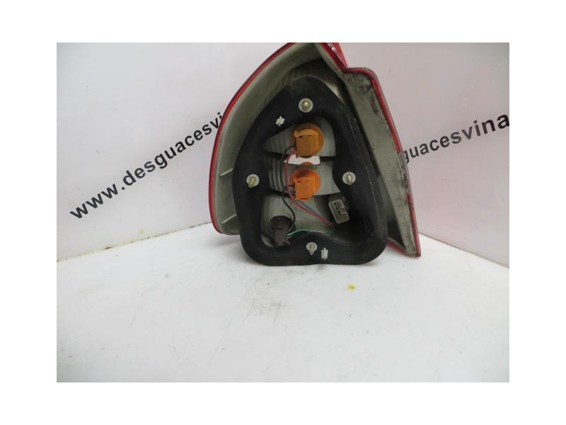 Recambio de piloto trasero dch. : mitsubishi carisma : 1.8 g 115 cv 4g93 [1999] para mitsubishi carisma 1.8 g 115 cv  4g93 refer