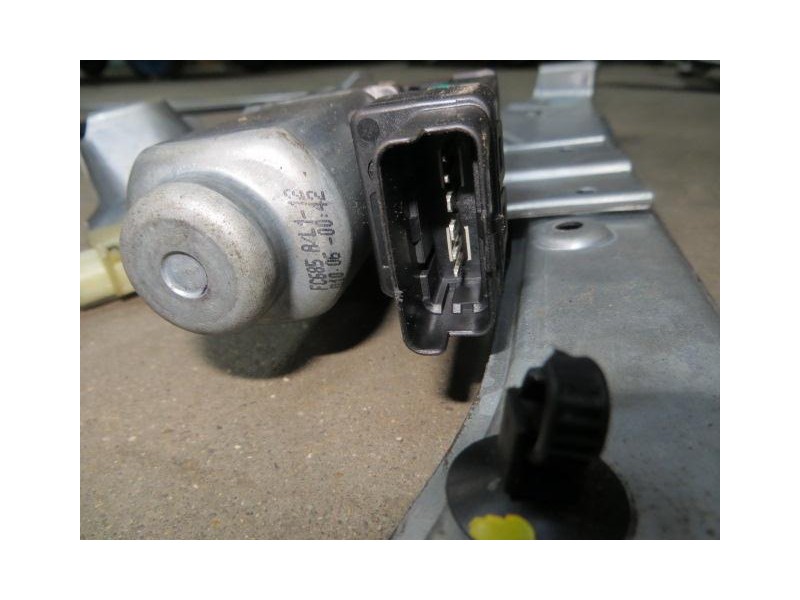 Recambio de elevalunas del-izdo : renault clio : 1.5 dci /k9k t766 (85,68cv) 5p [2006] para renault clio 1.5 dci /k9k t766 refer