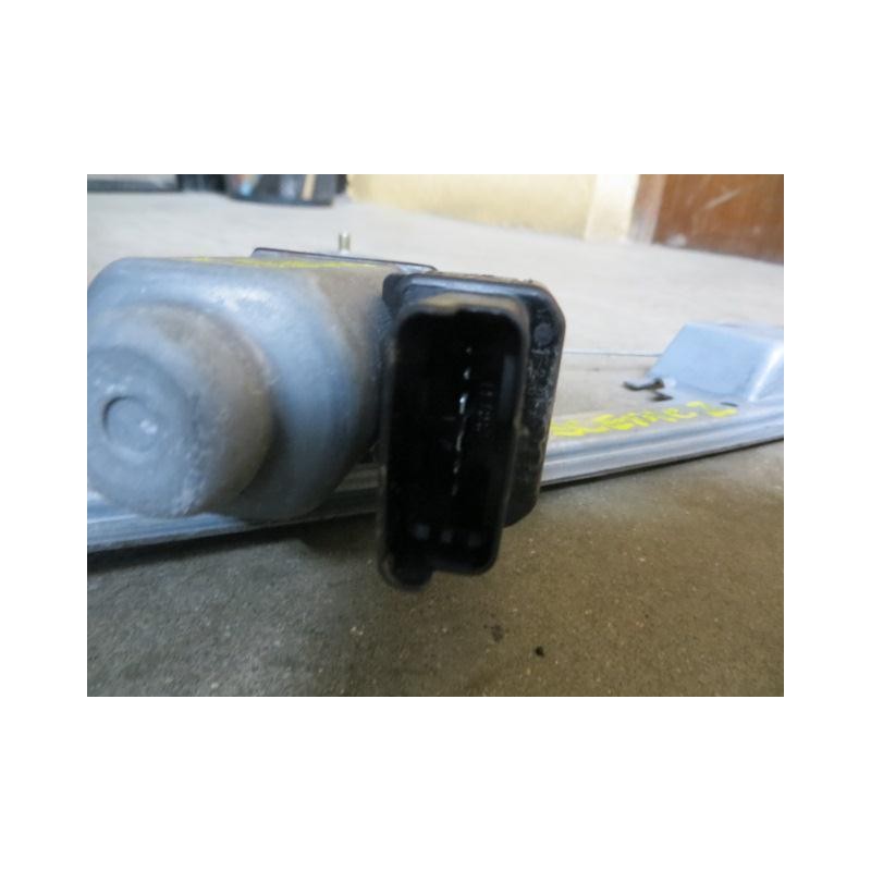 Recambio de elevalunas elec. tra. dch. : renault scenic : 1.9 dci /f9q d812 (119,68cv) 5p [2003] para renault scenic 1.9 dci /f9