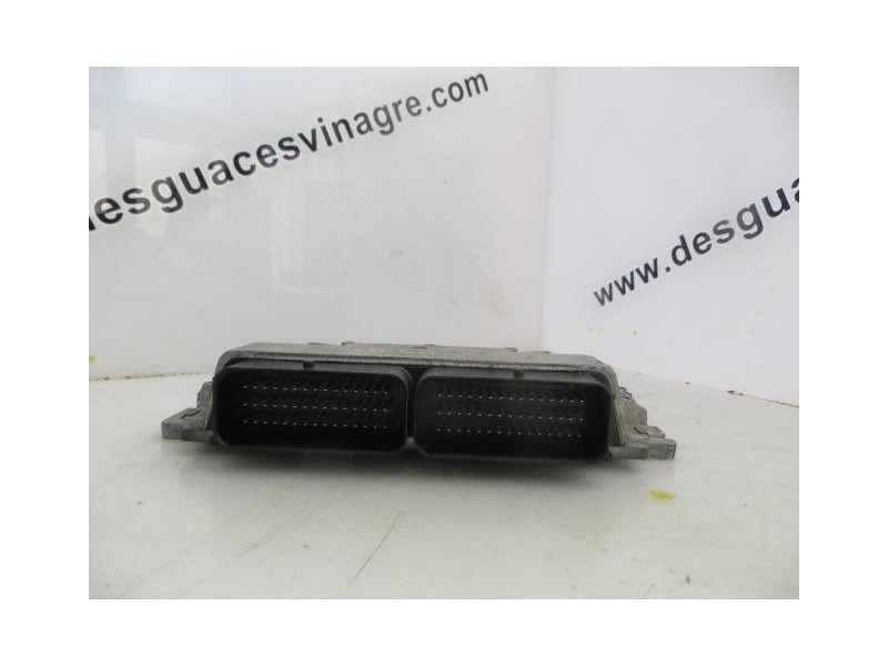 Recambio de centralita : dacia logan : 1.6 g 4p [2006] para dacia logan 1.6 g referencia OEM IAM 8200483732  