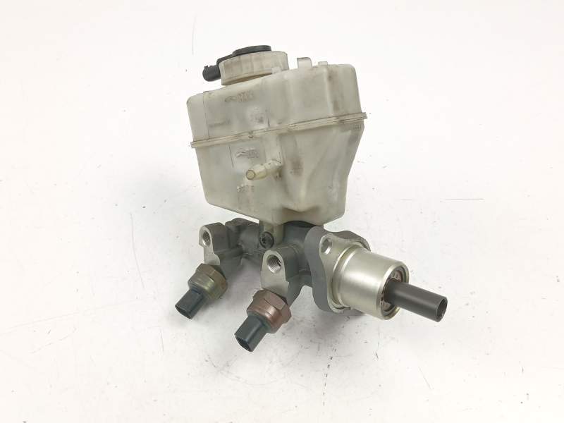 Recambio de bomba de freno para bmw 3 (e46) 316 i referencia OEM IAM 34336785666  