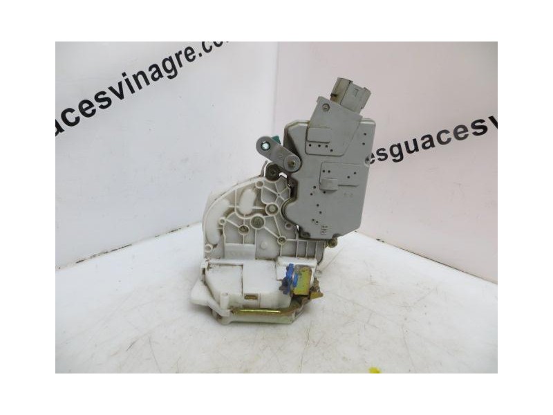 Recambio de cerradura pta. tras. dch. : nissan primera : 2.0 td -cd20turbo (89,76cv)5p [1998] para nissan primera 2.0 td -cd20tu