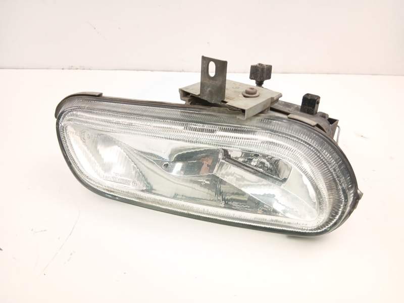 Recambio de antiniebla derecho para peugeot 406 (8b) 2.1 td 12v referencia OEM IAM 6205N3  