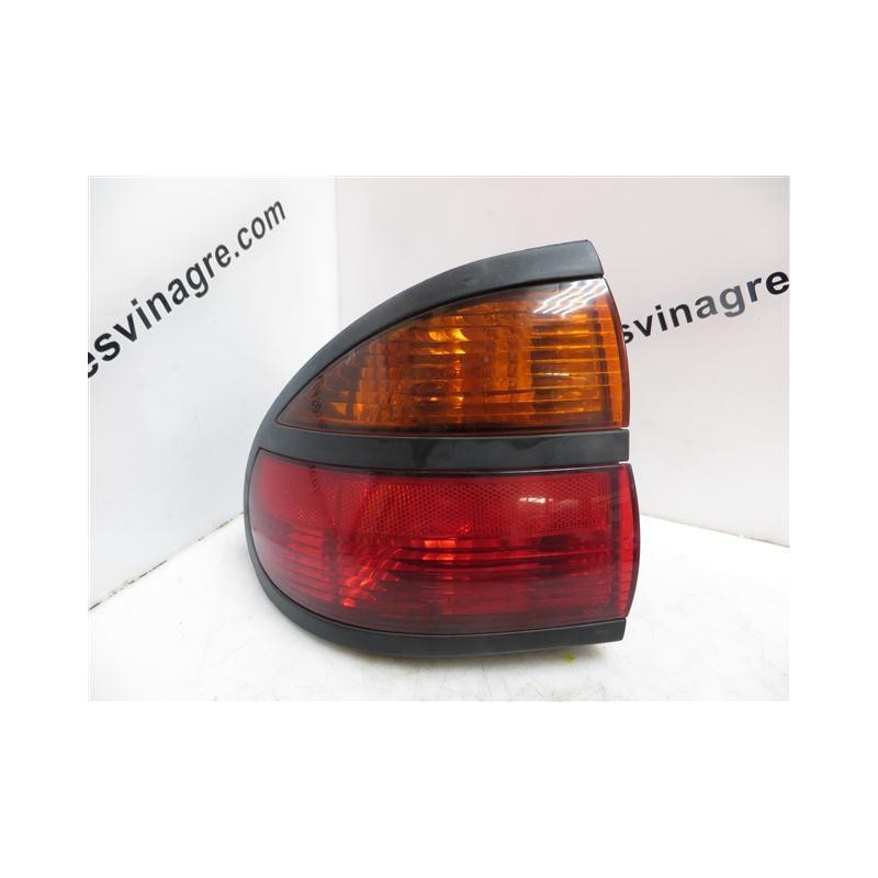 Recambio de piloto trasero izq. : renault laguna : 2.2 td /g8t v7 (112,60cv) [1999] para renault laguna 2.2 td /g8t v7 referenci