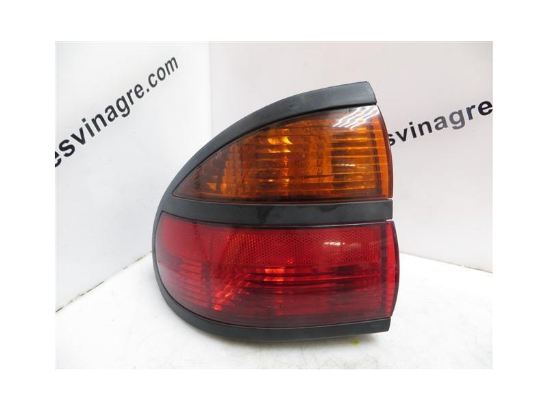 Recambio de piloto trasero izq. : renault laguna : 2.2 td /g8t v7 (112,60cv) [1999] para renault laguna 2.2 td /g8t v7 referenci