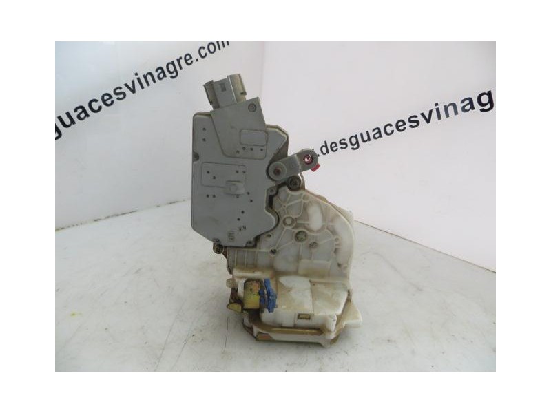 Recambio de cerradura pta. tras. izq. : nissan primera : 2.0 td -cd20 (89,76cv) [2000] para nissan primera 2.0 td -cd20 referenc