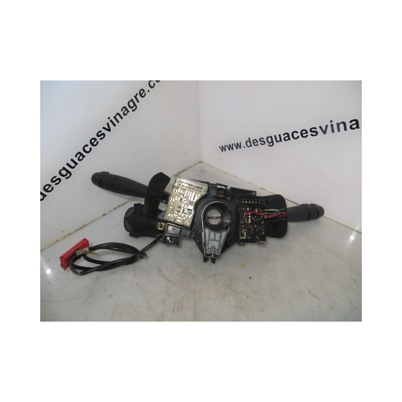 Recambio de mando luces y limpias : renault clio : 1.9 td /f9q r7 (80cv) [2001] para renault clio 1.9 td /f9q r7 referencia OEM 