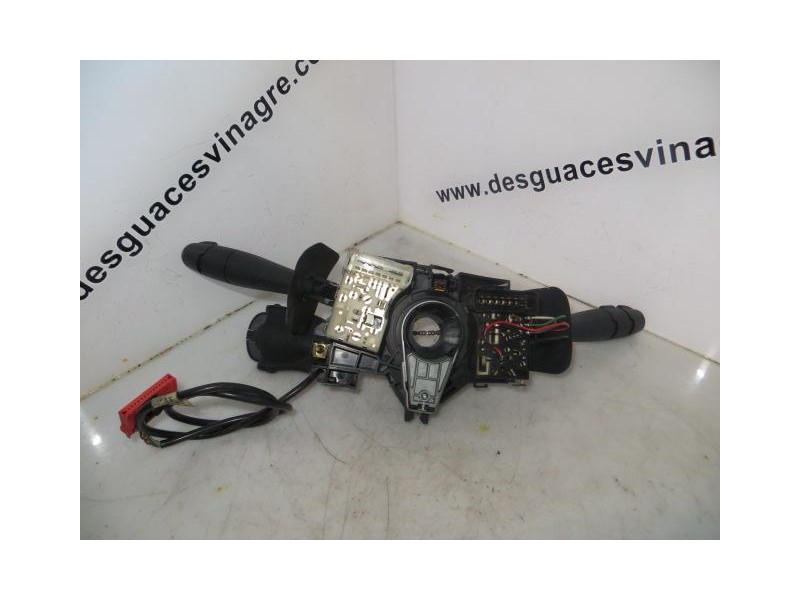 Recambio de mando luces y limpias : renault clio : 1.9 td /f9q r7 (80cv) [2001] para renault clio 1.9 td /f9q r7 referencia OEM 