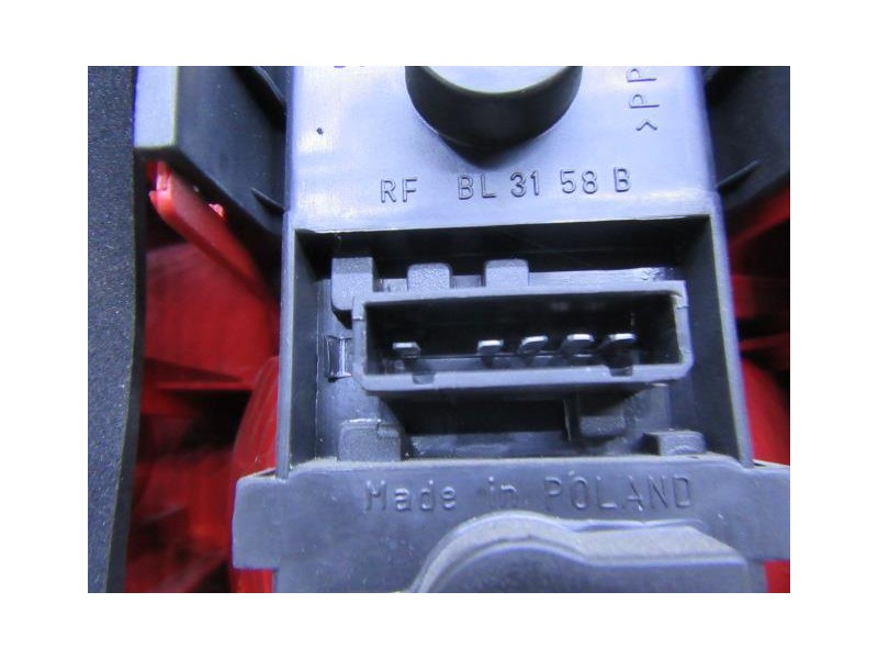 Recambio de piloto trasero dch. : audi a6 : 2.5 tdi (179,47cv)5p automatico [2000] para audi a6 2.5 tdi (179,47cv automatico 2.5