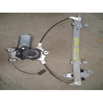 ELEVALUNAS DELANTERO DERECHO 807002F002 