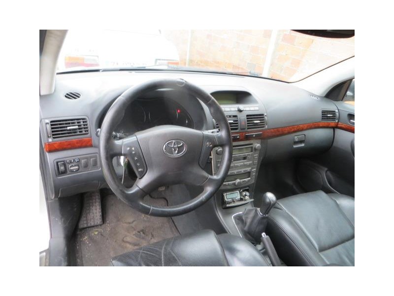 Recambio de carroceria : toyota avensis : 2.0 g (146,84cv) [2005] para toyota avensis 2.0 g referencia OEM IAM   