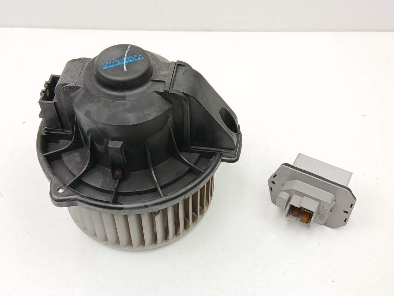 Recambio de motor calefaccion para land rover discovery iii (l319) 2.7 td 4x4 referencia OEM IAM JGC500050  