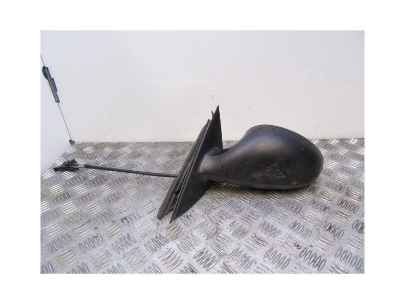 Recambio de retrovisor izq : seat cordoba : 1.4 g (74,78cv) [2004] para seat cordoba 1.4 g referencia OEM IAM   
