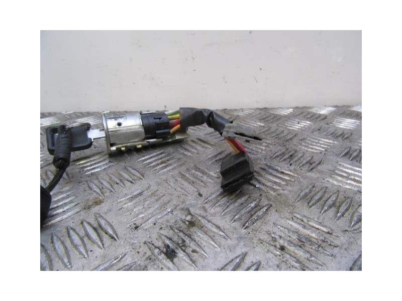 Recambio de antirrobo clausor de arranque : renault 19 : 1.8 g (93,13cv) [1993] para renault 19 1.8 g referencia OEM IAM   