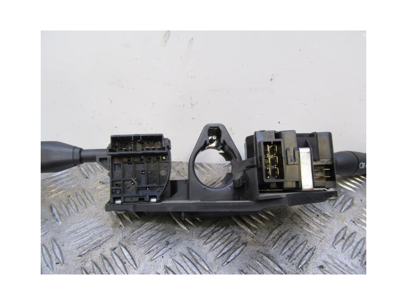 Recambio de mando luces y limpias : renault 19 : 1.8 g (93,13cv) [1993] para renault 19 1.8 g referencia OEM IAM   
