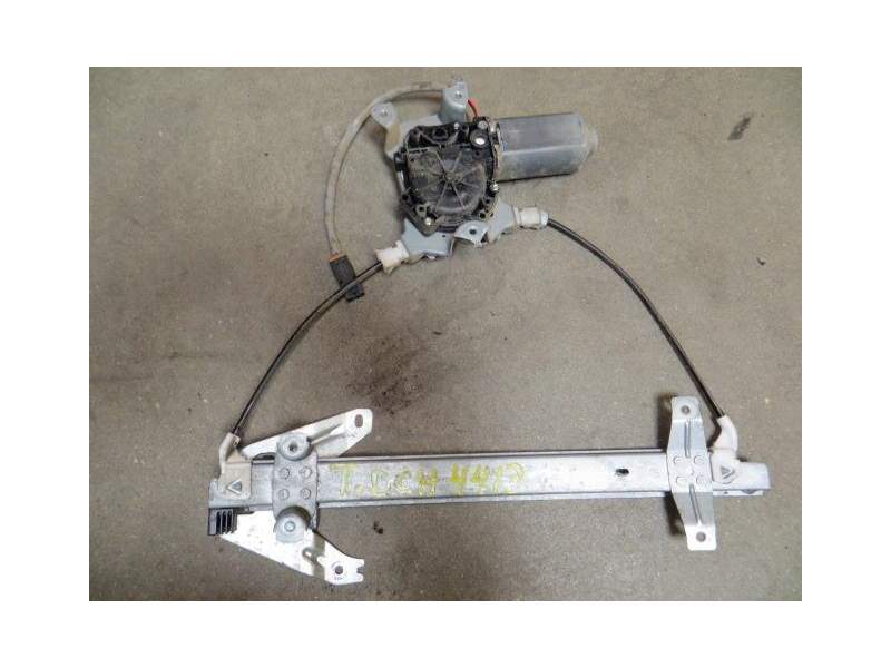 Recambio de elevalunas trasero derecho para nissan primera 2.0 td -cd20turbo 5p referencia OEM IAM 827002F002  