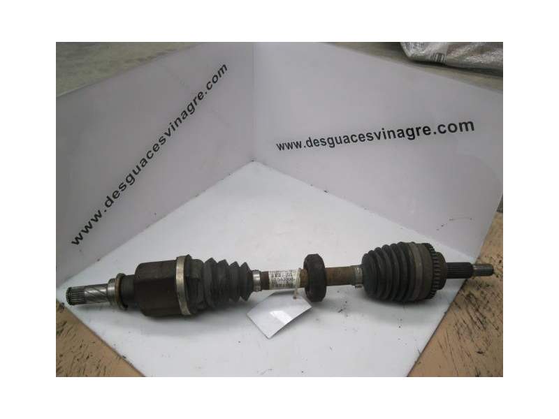 Recambio de transmision delantera izquierda para renault clio 1.5 td/k9k 17 referencia OEM IAM 8200543868  