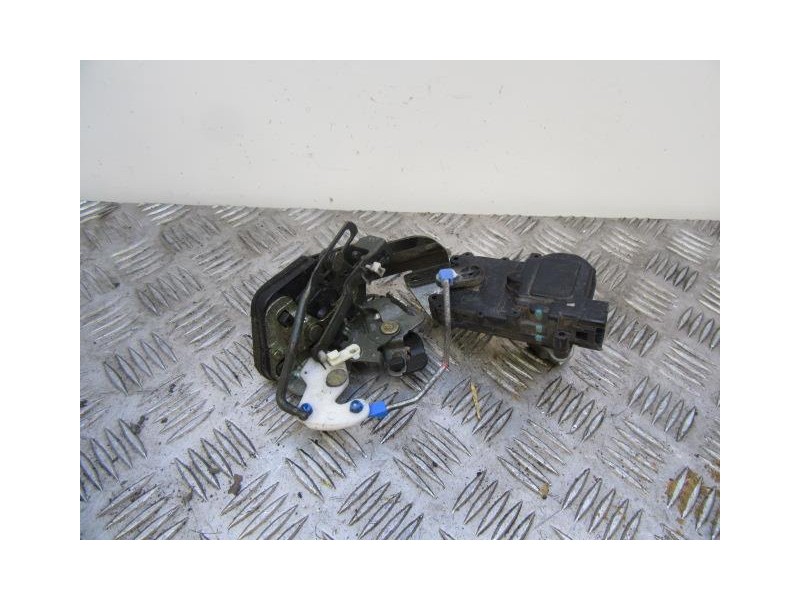 Recambio de cerradura pta. tras. izq. : hyundai accent : 1.5 td 3 cilindros (81,98cv) [2003] para hyundai accent 1.5 td 3 cilind