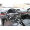 toyota avensis del año 2005