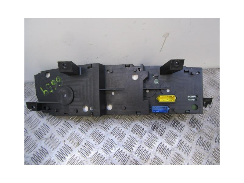 Recambio de cuadro instrumentos : nissan primera : 2.2 d (126,44cv) [2002] para nissan primera 2.2 d referencia OEM IAM AV619  