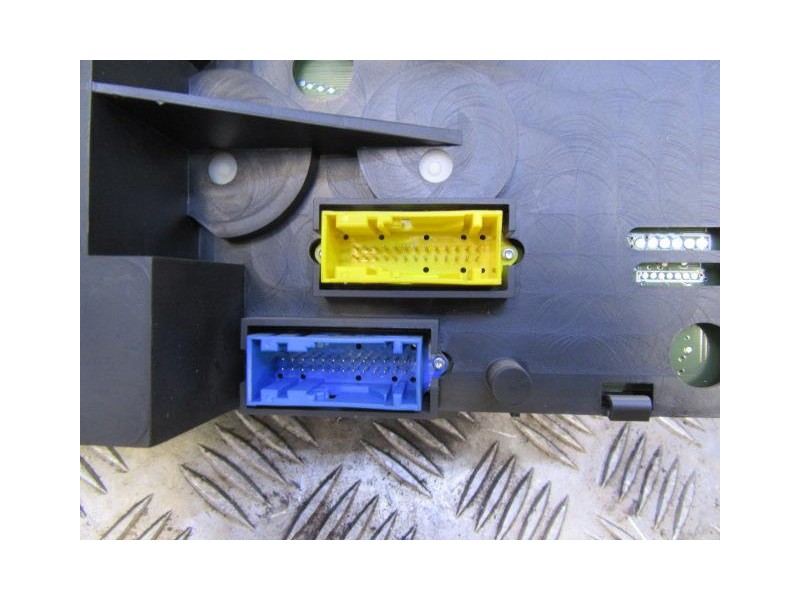 Recambio de cuadro instrumentos : nissan primera : 2.2 d (126,44cv) [2002] para nissan primera 2.2 d referencia OEM IAM AV619  