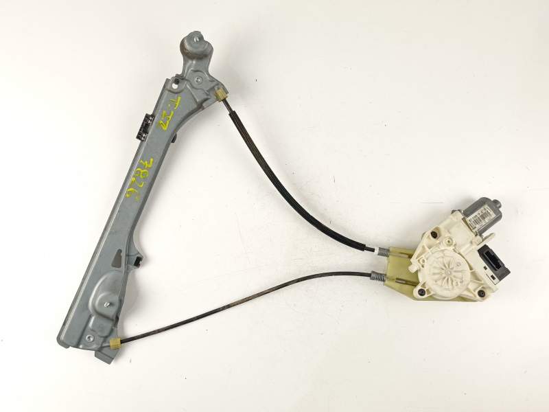 Recambio de elevalunas trasero izquierdo para renault laguna grandtour iii dynamique referencia OEM IAM 827010001R 0130822330 82