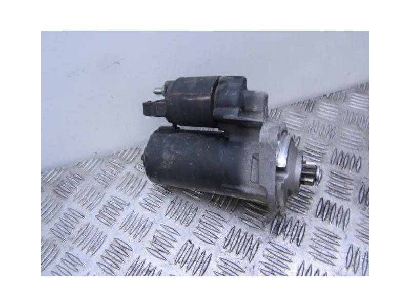 Recambio de motor arranque : seat toledo : 1.6 g (100,61cv) 4p [1999] para seat toledo 1.6 g referencia OEM IAM 020911028FBOSCH 