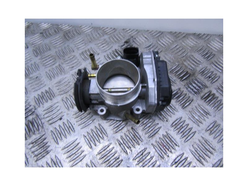 Recambio de caja mariposa : seat toledo : 1.6 g (100,61cv) 4p [1999] para seat toledo 1.6 g referencia OEM IAM 06A133064J  