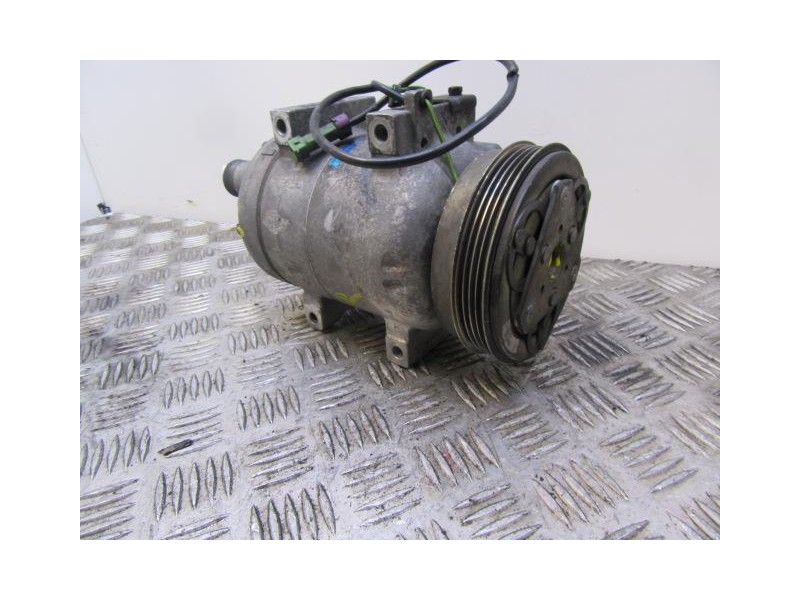 Recambio de aire acondicionado : audi a4 : 1.9 d (110,13cv) [1998] para audi a4 1.9 d referencia OEM IAM 8DO260805  