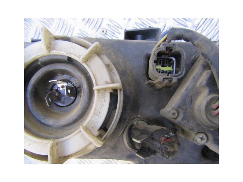 Recambio de faro dcho. : nissan almera : 1.3 g (87,01cv) [1999] para nissan almera 1.3 g referencia OEM IAM   