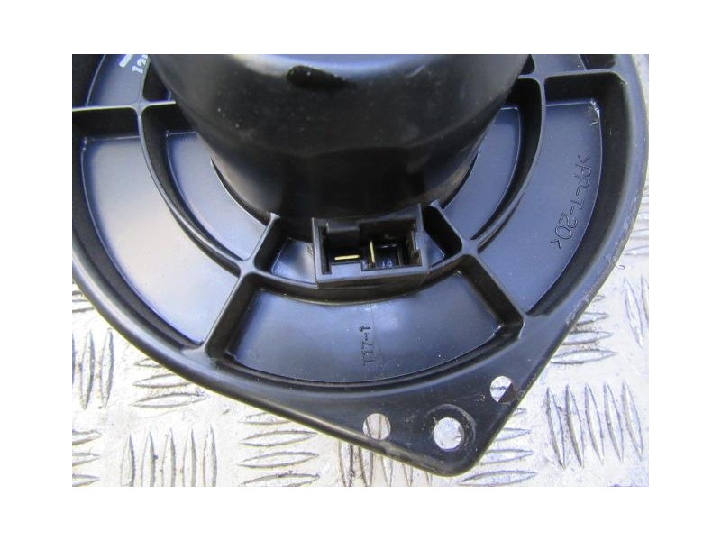 Recambio de motor calefaccion : nissan almera : 1.3 g (87,01cv) [1999] para nissan almera 1.3 g referencia OEM IAM CONRESISTENCI