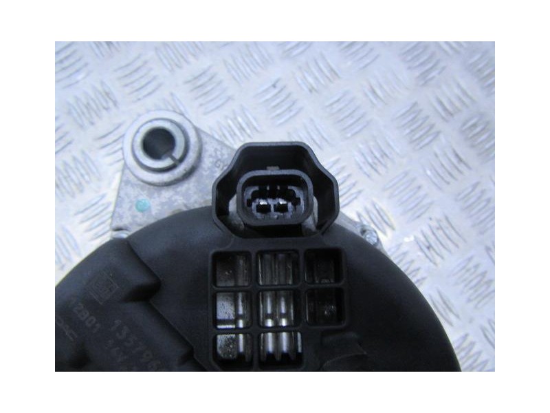 Recambio de alternador : opel zafira : 2.0 cdti tourer 16v [2013] para opel zafira 2.0 cdti tourer 16v referencia OEM IAM 135796