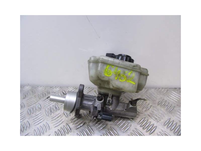 Recambio de bomba de freno para volkswagen golf 2.0 tdi referencia OEM IAM   