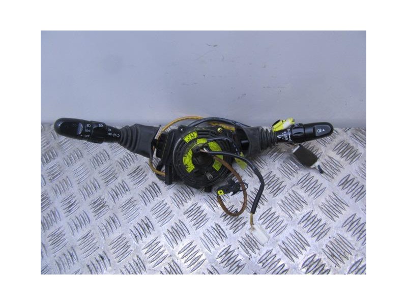 Recambio de mando luces y limpias : chevrolet nubira : 1.6 g (108,77cv) [2007] para chevrolet nubira 1.6 g referencia OEM IAM FN