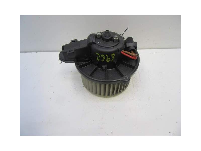 Recambio de motor calefaccion para audi a6 2.5 td referencia OEM IAM 0130111202  