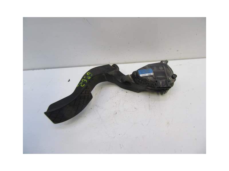 Recambio de potenciometro aceleracion para audi a6 2.5 td referencia OEM IAM 8D1723523F  