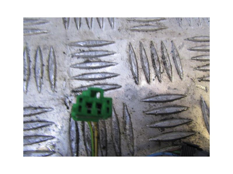 Recambio de retrovisor izq : citroen c 4 : 1.6 hdi [2005] para citroen c 4 1.6 hdi referencia OEM IAM ELECTRICO  