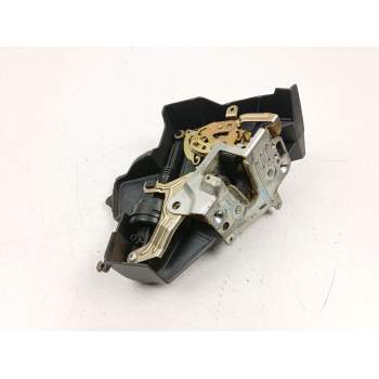 CERRADURA PUERTA TRASERA DERECHA A2027300635 