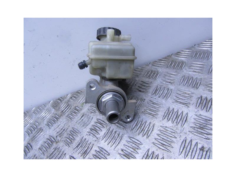 Recambio de bomba de freno : m. benz a 170 : 1.7 td (89,73cv)5p [2001] para m. benz a 170 1.7 td (89,73cv 1.7 td 5p referencia O