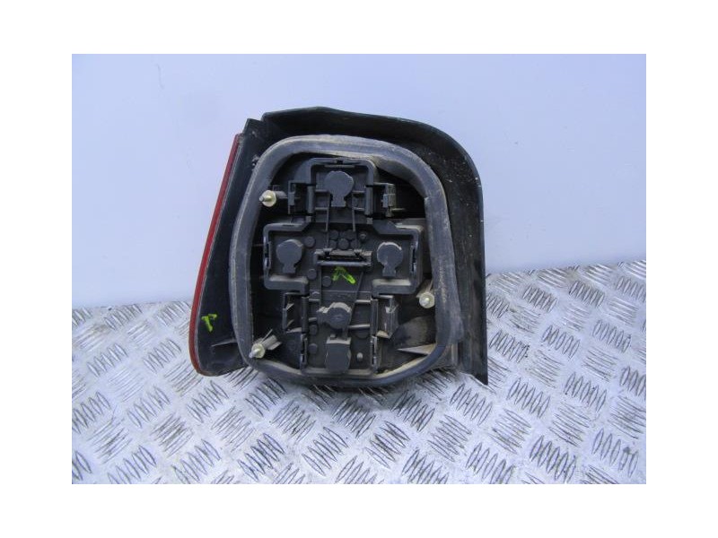 Recambio de piloto trasero dch. : skoda felicia : 1.9 d (63,90cv) [1998] para skoda felicia 1.9 d referencia OEM IAM   