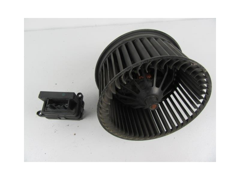 Recambio de motor calefaccion : ford c max : 1.6 tdci (89,73cv) [2006] para ford c max 1.6 tdci referencia OEM IAM 4M5H-18456-AD