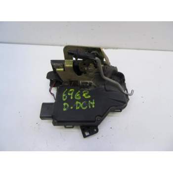 CERRADURA PUERTA DELANTERA DERECHA 4B1837016G 