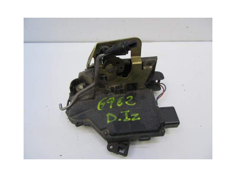 Recambio de cerradura puerta delantera izquierda para audi a6 2.5 td referencia OEM IAM 4B1837015G  