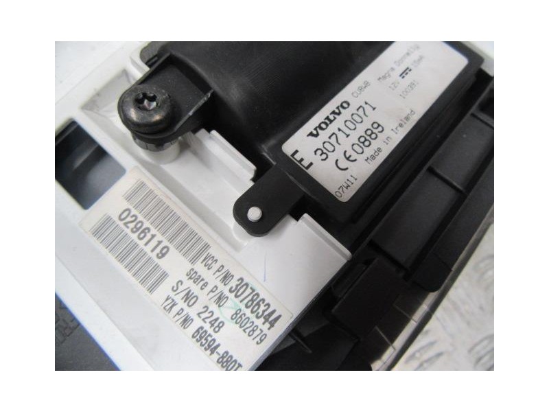 Recambio de cuadro instrumentos : volvo s40 : 1.6 td [2007] para volvo s40 1.6 td referencia OEM IAM 30786344  