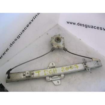 ELEVALUNAS TRASERO DERECHO 8351074F00 