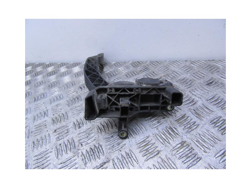 Recambio de potenciómetro aceleración : iveco daily : 2.3 d 35s12 (115,97cv) [2005] para iveco daily 2.3 d 35s12 referencia OEM 